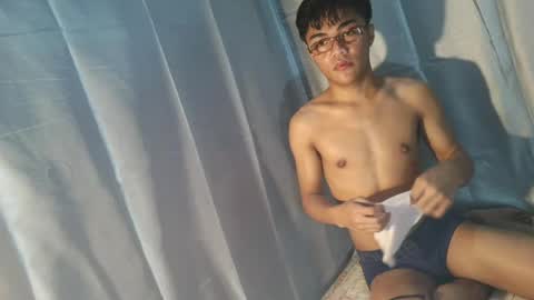 Snapshot of pixie_hugecock chatting on July 13, 7:16 pm jay online show from July 13, 7:16 pm