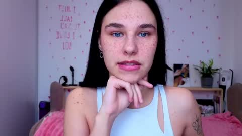 Snapshot of pixie_molly chatting on May 24, 6:07 am Molly online show from May 24, 6:07 am