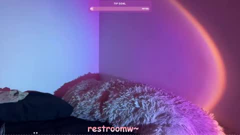 pixie_praxis online show from December 7, 10:45 am