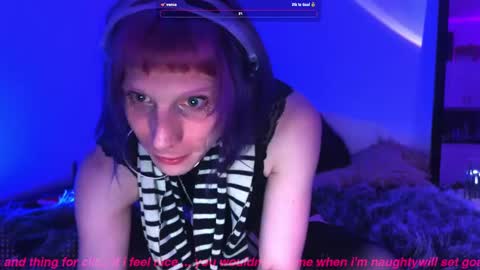 pixie_praxis online show from December 23, 8:55 am