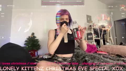 pixie_praxis online show from December 24, 5:02 pm