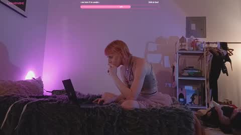 pixie_praxis online show from February 17, 6:53 am