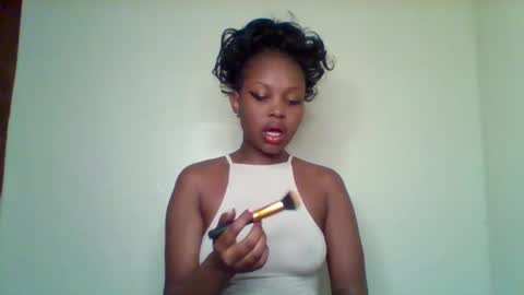 Majesty online show from April 12, 8:30 am