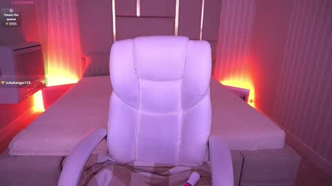 Snapshot of pixiepeachh chatting on November 8, 7:30 am pixiepeachh online show from November 8, 7:30 am