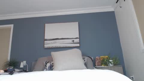 Snapshot of pixiepoems chatting on February 12, 10:49 pm Pixie Poems online show from February 12, 10:49 pm