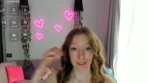 Snapshot of pixieurcrush chatting on May 12, 3:20 pm Pixie Crush online show from May 12, 3:20 pm