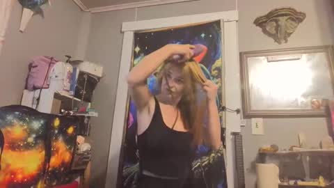 Snapshot of pizzedwife chatting on May 2, 3:17 pm pizzedwife online show from May 2, 3:17 pm