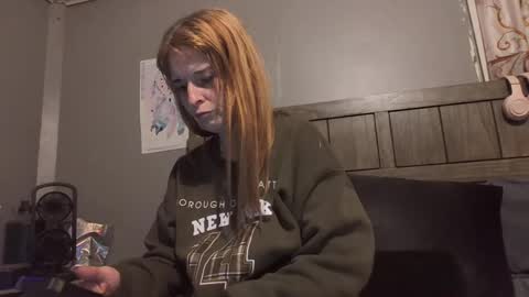 Snapshot of pizzedwife chatting on May 6, 3:13 am pizzedwife online show from May 6, 3:13 am