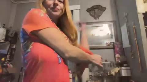 Snapshot of pizzedwife chatting on July 14, 6:35 pm pizzedwife online show from July 14, 6:35 pm