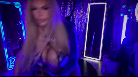 Dumb bimbo fuck doll online show from January 19, 4:22 am