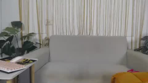 plasticgirll online show from February 2, 1:32 pm