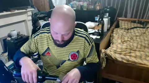 Snapshot of playboy_horny chatting on June 14, 10:34 pm playboy_horny online show from June 14, 10:34 pm
