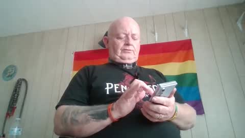 Snapshot of playboychas chatting on April 13, 11:43 pm chaz online show from April 13, 11:43 pm
