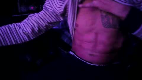 Snapshot of player841 chatting on December 12, 11:03 pm Leonardo online show from December 12, 11:03 pm