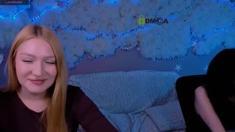 Sophie online show from March 9, 8:57 pm