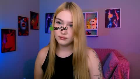Snapshot of playful_sophie chatting on May 16, 7:12 pm Sophie online show from May 16, 7:12 pm