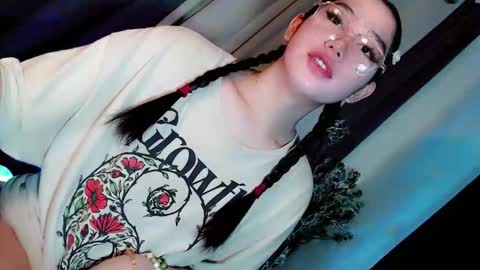 kate online show from April 4, 2:54 am