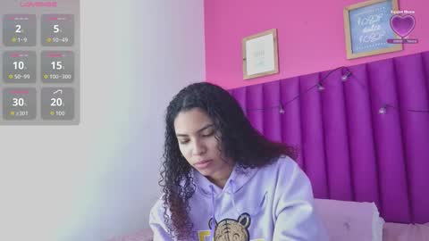 Snapshot of playfuljust_18 chatting on February 18, 12:45 pm SAMARA online show from February 18, 12:45 pm