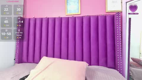 Snapshot of playfuljust_18 chatting on March 4, 12:33 pm SAMARA online show from March 4, 12:33 pm