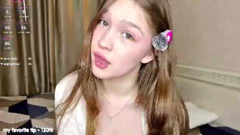 Snapshot of playfulmelly chatting on July 6, 3:03 pm Melly online show from July 6, 3:03 pm