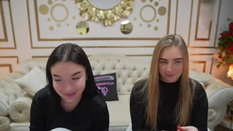 Lana online show from February 5, 11:15 am