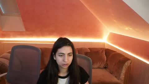 Lana online show from April 8, 10:48 am