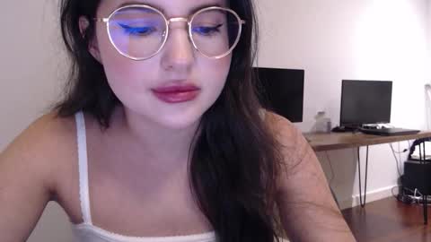 Mary online show from December 15, 9:41 pm