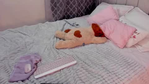 Snapshot of playsweetfer chatting on June 25, 5:12 am Ashely3 online show from June 25, 5:12 am