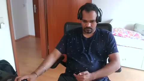 Snapshot of pleasure5845 chatting on May 10, 12:54 pm Sam online show from May 10, 12:54 pm