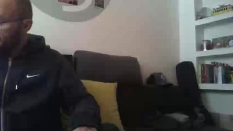 Snapshot of plu07f3520 chatting on December 21, 1:40 pm plu07f3520 online show from December 21, 1:40 pm