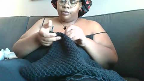 Snapshot of plushbunny420 chatting on December 14, 6:09 pm Plushbunny420 online show from December 14, 6:09 pm