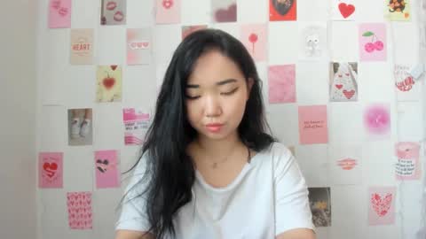 Snapshot of pocahontas654 chatting on February 19, 10:12 am Erica online show from February 19, 10:12 am