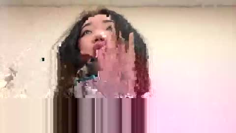 Snapshot of pocahontas654 chatting on December 17, 3:34 am Erica online show from December 17, 3:34 am