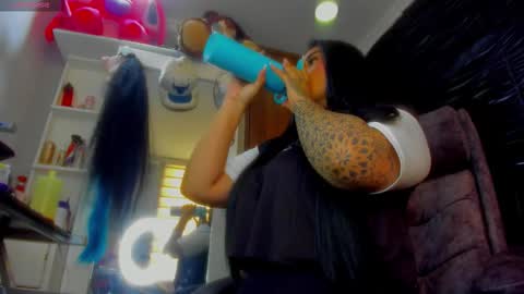 catalina online show from March 11, 1:39 pm