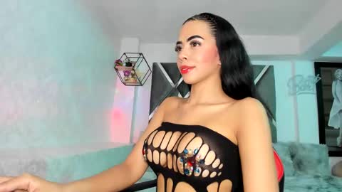 Snapshot of pocahontasweetss chatting on February 5, 10:19 am I dream of having many followers online show from February 5, 10:19 am