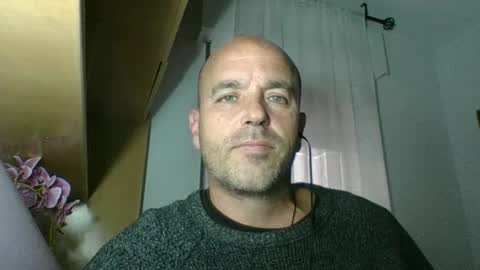 Snapshot of pocoyotop chatting on March 9, 8:18 am pocoyotop online show from March 9, 8:18 am