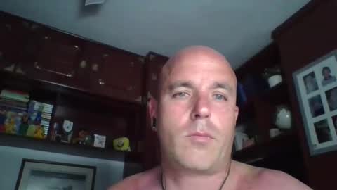 Snapshot of pocoyotop chatting on May 1, 10:36 pm pocoyotop online show from May 1, 10:36 pm