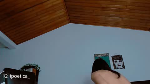 Snapshot of poeeticaa_ chatting on December 27, 4:58 am IG ipoetica online show from December 27, 4:58 am