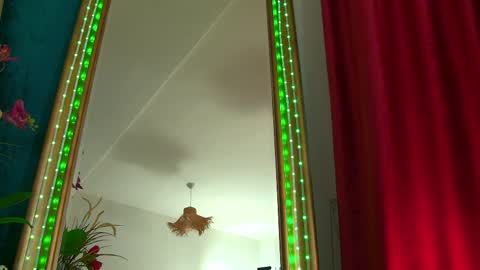 poison_milf_ online show from April 4, 4:00 am