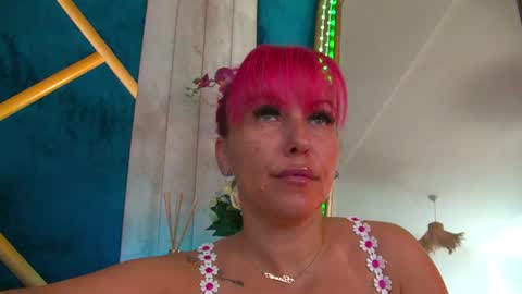 Snapshot of poison_milf_ chatting on July 24, 3:59 am poison_milf_ online show from July 24, 3:59 am