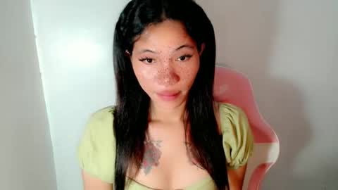 Snapshot of pokpokera69 chatting on April 23, 12:40 pm anabelle online show from April 23, 12:40 pm