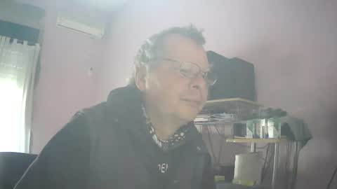 Snapshot of pol22010 chatting on July 25, 6:38 pm Polako online show from July 25, 6:38 pm