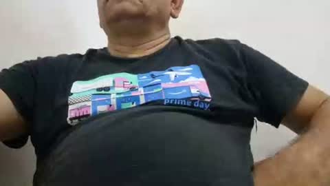 Snapshot of poli475 chatting on May 29, 4:32 am poli online show from May 29, 4:32 am