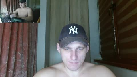 Snapshot of poliglotjoe2 chatting on April 21, 8:23 pm Poliglotjoe2 online show from April 21, 8:23 pm