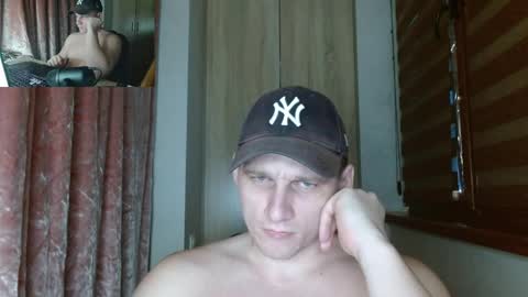 Snapshot of poliglotjoe2 chatting on April 22, 9:22 am Poliglotjoe2 online show from April 22, 9:22 am