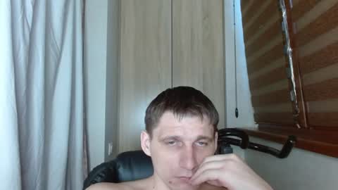Snapshot of poliglotjoe2 chatting on June 19, 4:17 am Poliglotjoe2 online show from June 19, 4:17 am