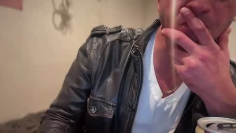 Snapshot of polishhammer1 chatting on June 30, 6:25 am polishhammer1 online show from June 30, 6:25 am
