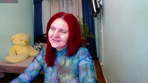 Snapshot of pollygreen chatting on January 17, 8:13 am Olivia online show from January 17, 8:13 am