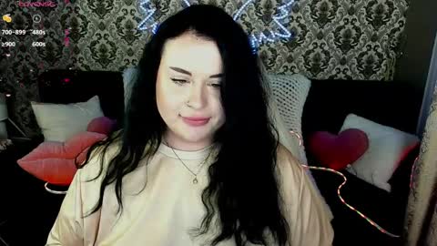 Polly online show from April 2, 3:53 pm