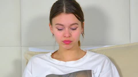 Snapshot of pollylanders chatting on December 8, 10:25 pm Polly online show from December 8, 10:25 pm